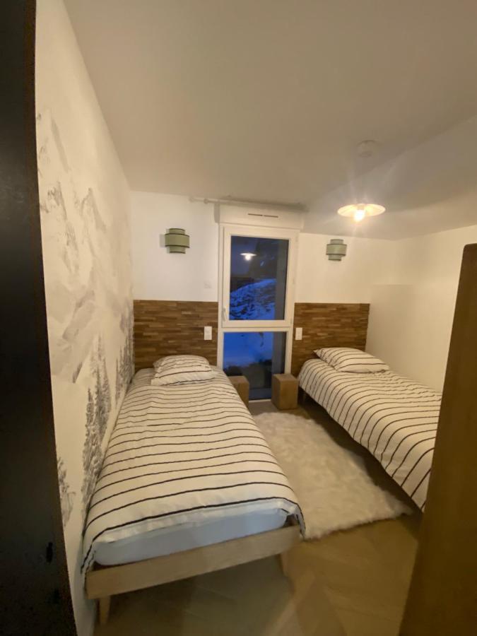 Appartement Neuf Tout Confort 55 M2 - 2 Chambres Pour 4/6 Personnes Le Chambon エクステリア 写真