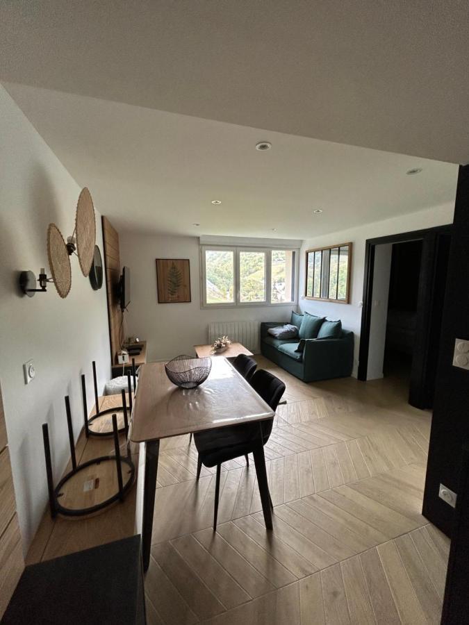 Appartement Neuf Tout Confort 55 M2 - 2 Chambres Pour 4/6 Personnes Le Chambon エクステリア 写真